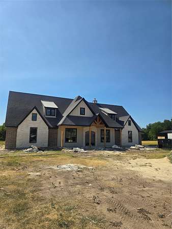2.53 Acres of Land with Home for Sale in Weatherford, Texas