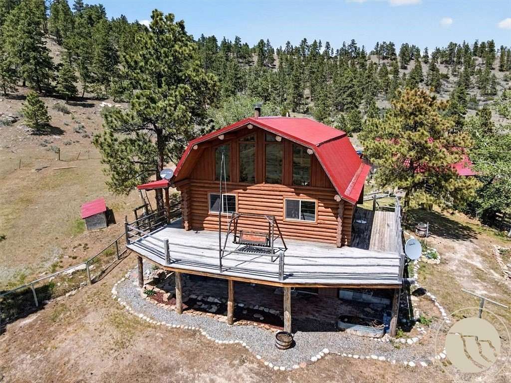 20.3 Acres of Land with Home for Sale in Columbus, Montana