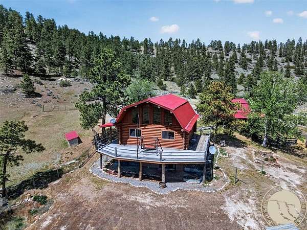 20.3 Acres of Agricultural Land with Home for Sale in Columbus, Montana