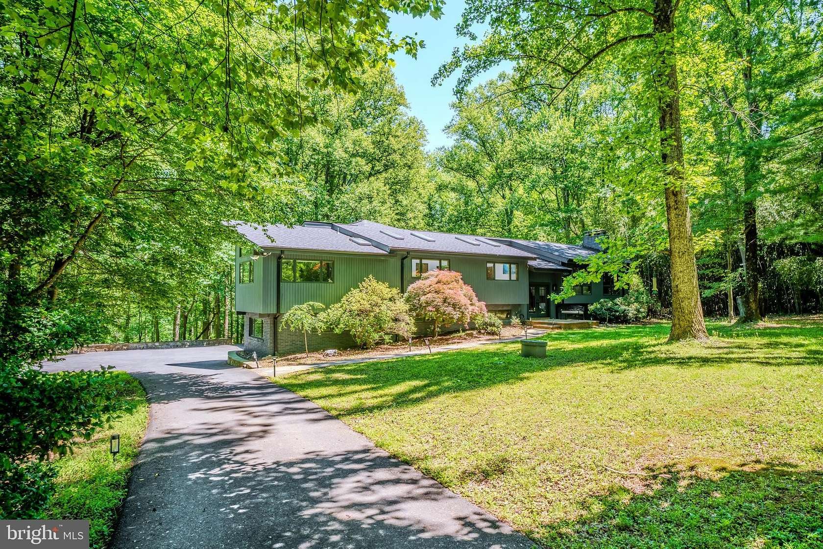 5.17 Acres of Land with Home for Lease in Great Falls, Virginia