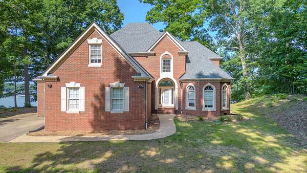 1.68 Acres of Land with Home for Sale in Soddy-Daisy, Tennessee