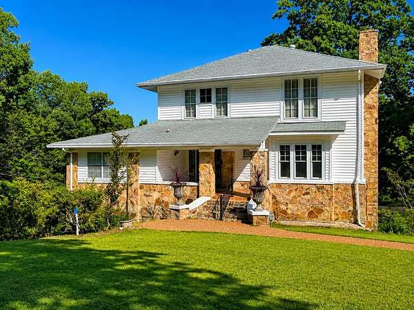 5.75 Acres of Land with Home for Sale in Lookout Mountain, Georgia