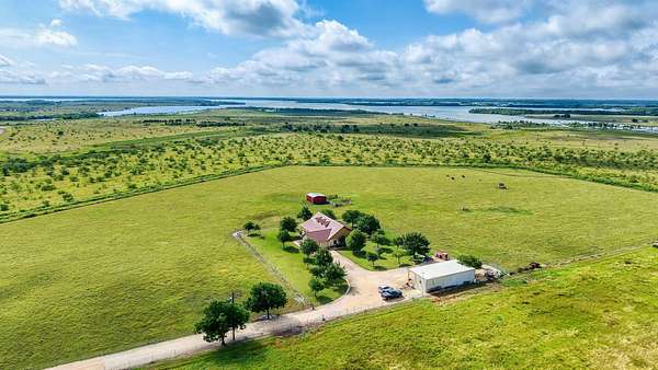 16 Acres of Recreational Land with Home for Sale in Granger, Texas