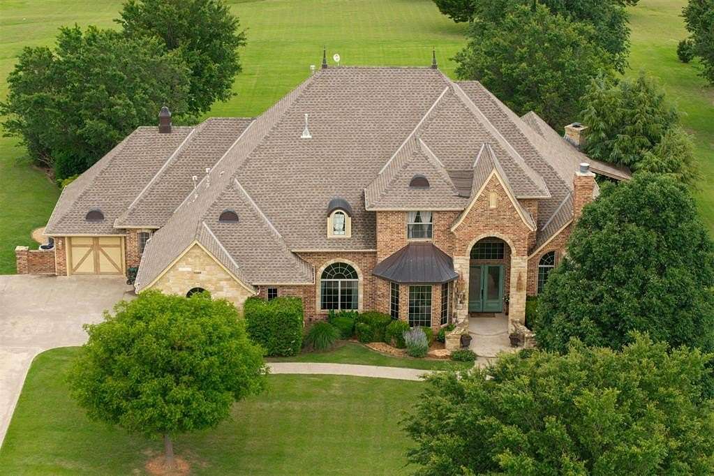 2.66 Acres of Land with Home for Sale in Edmond, Oklahoma