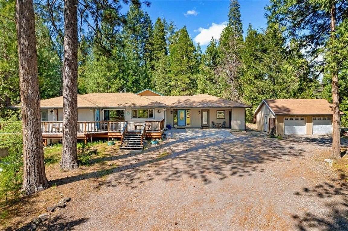4.5 Acres of Land with Home for Sale in Mount Shasta, California