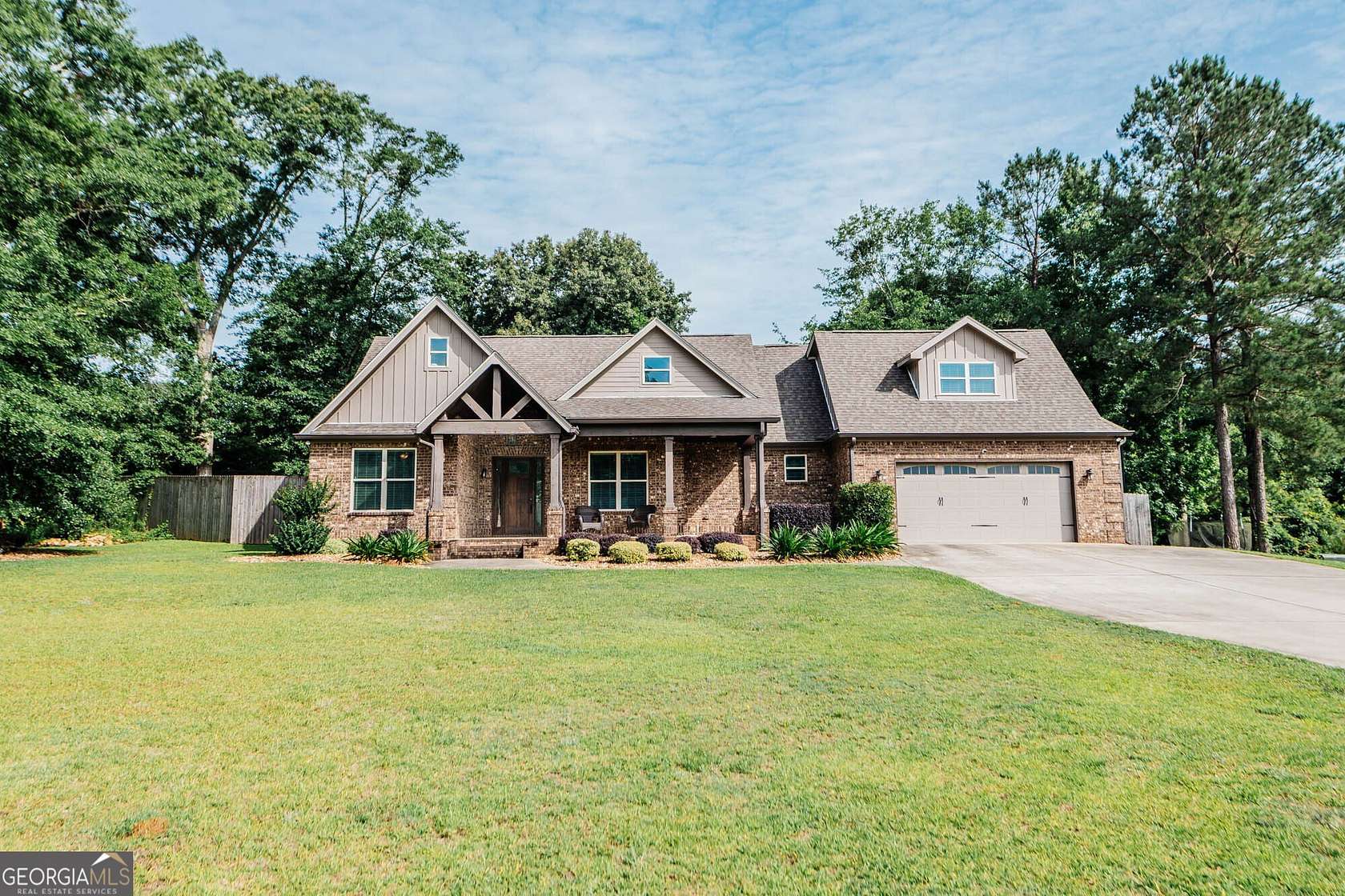 2.4 Acres of Land with Home for Sale in Hawkinsville, Georgia