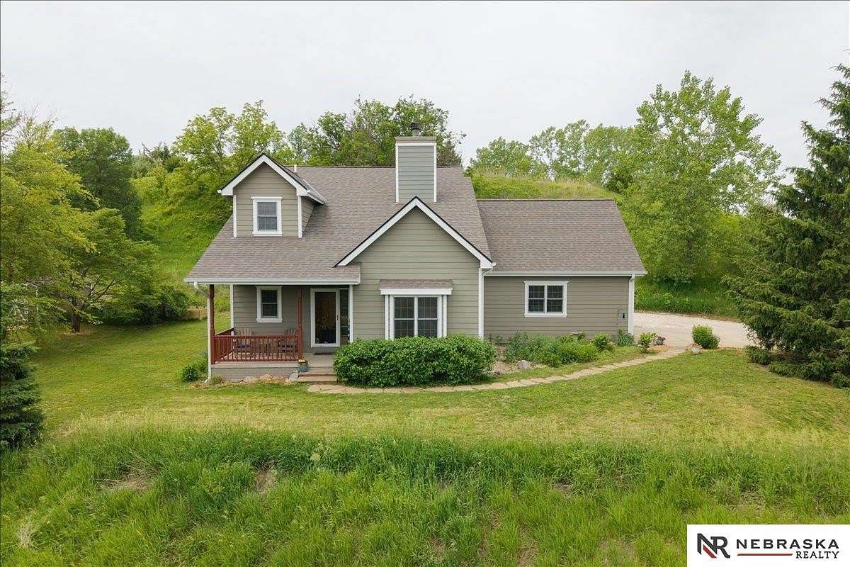 12.3 Acres of Land with Home for Sale in Blair, Nebraska