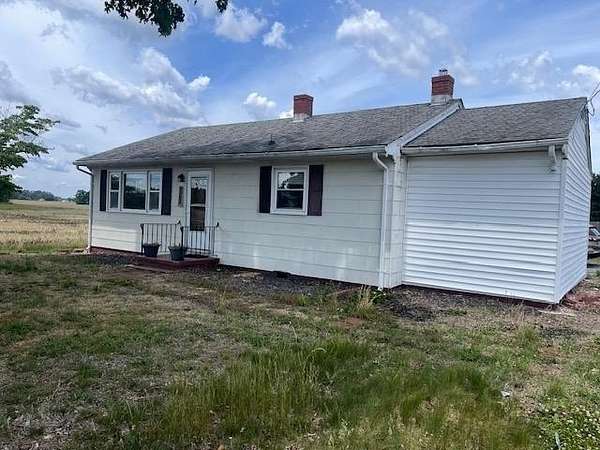 3 Acres of Land with Home for Sale in Farnham, Virginia