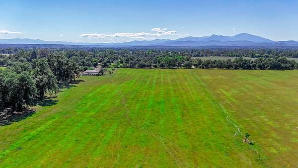 195 Acres of Land for Sale in Redding, California