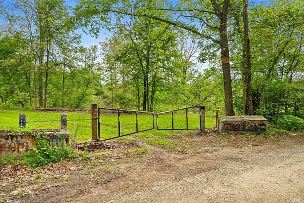 268 Acres of Land for Sale in Rosedale, Indiana