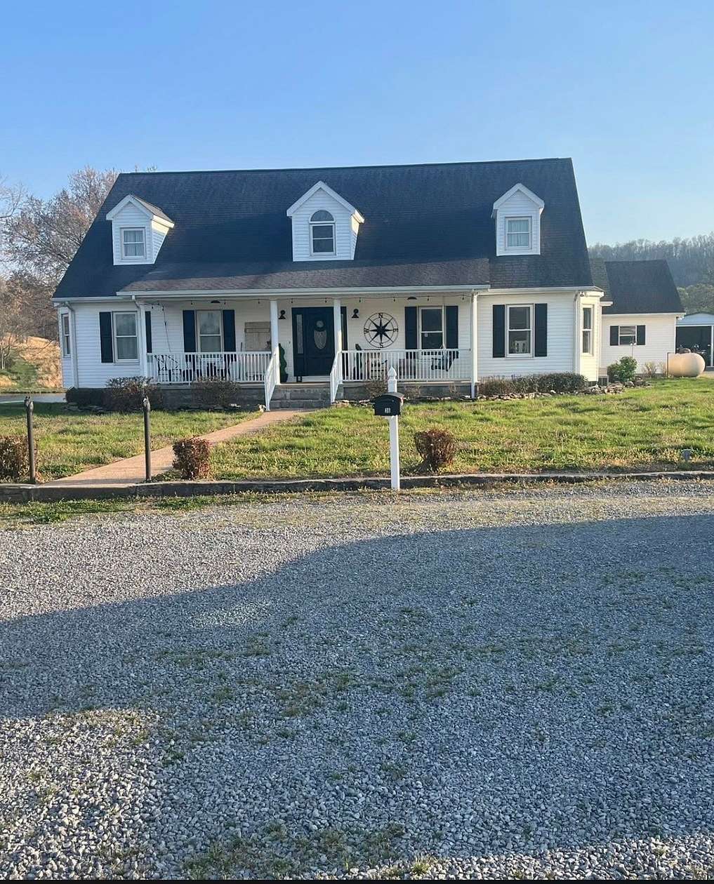 120 Acres of Land with Home for Sale in Frankewing, Tennessee