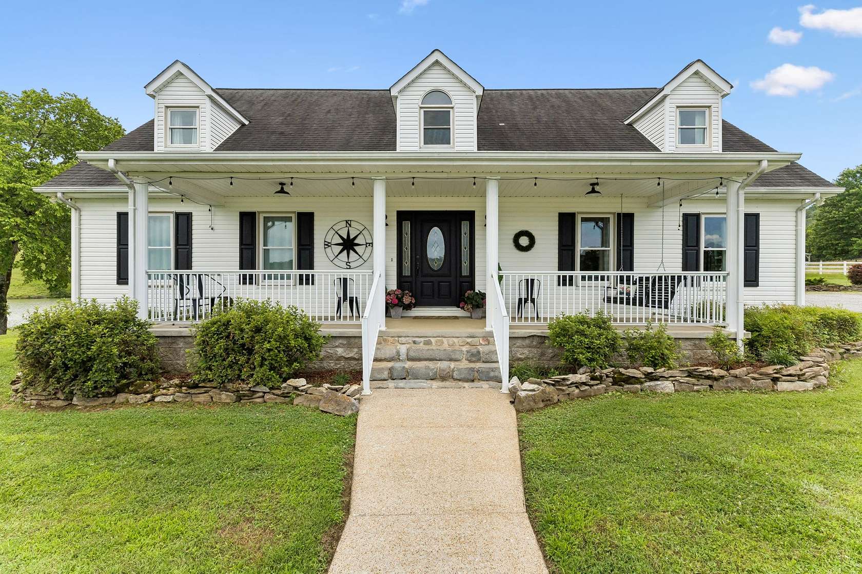 120 Acres of Land with Home for Sale in Frankewing, Tennessee