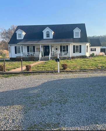 120 Acres of Land with Home for Sale in Frankewing, Tennessee