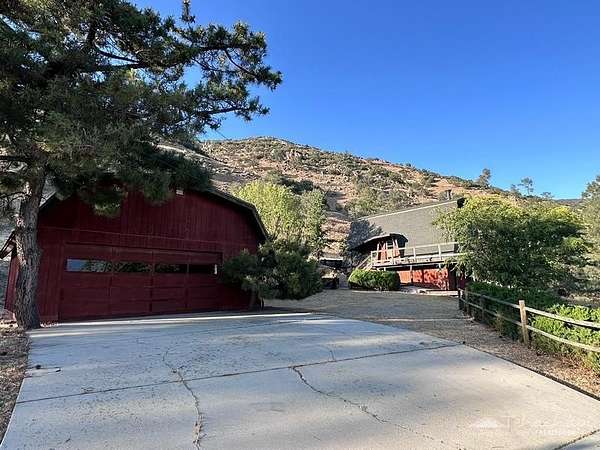 3 Acres of Land with Home for Sale in Tehachapi, California