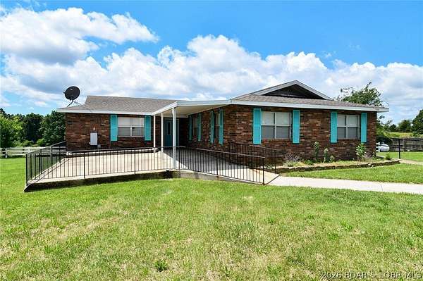 3.1 Acres of Land with Home for Sale in Marshfield, Missouri