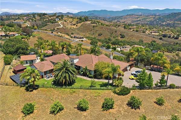4.39 Acres of Land with Home for Sale in Fallbrook, California