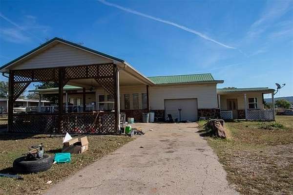 2.49 Acres of Improved Mixed-Use Land for Sale in Fort Gibson, Oklahoma