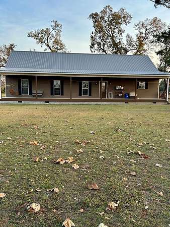 2.5 Acres of Land with Home for Sale in Naylor, Georgia