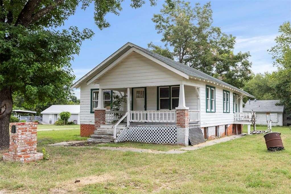 2 Acres of Land with Home for Sale in Wewoka, Oklahoma