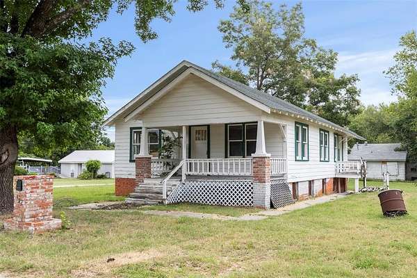 2 Acres of Land with Home for Sale in Wewoka, Oklahoma