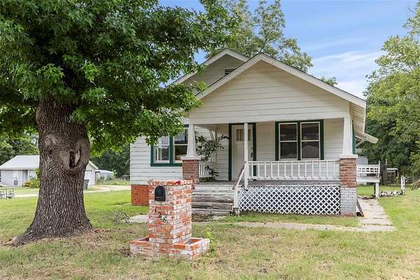 2 Acres of Land with Home for Sale in Wewoka, Oklahoma