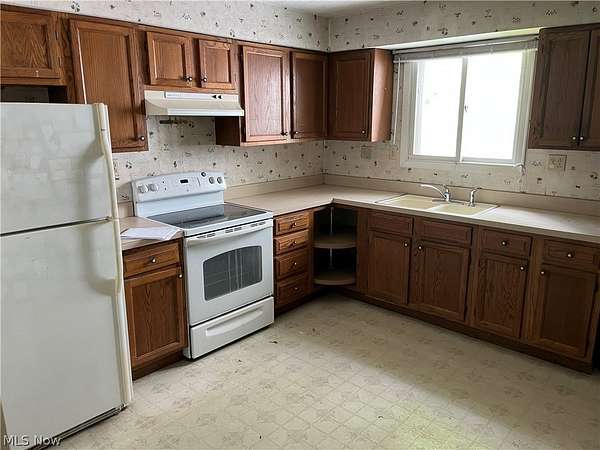 5 Acres of Improved Mixed-Use Land for Sale in Oberlin, Ohio
