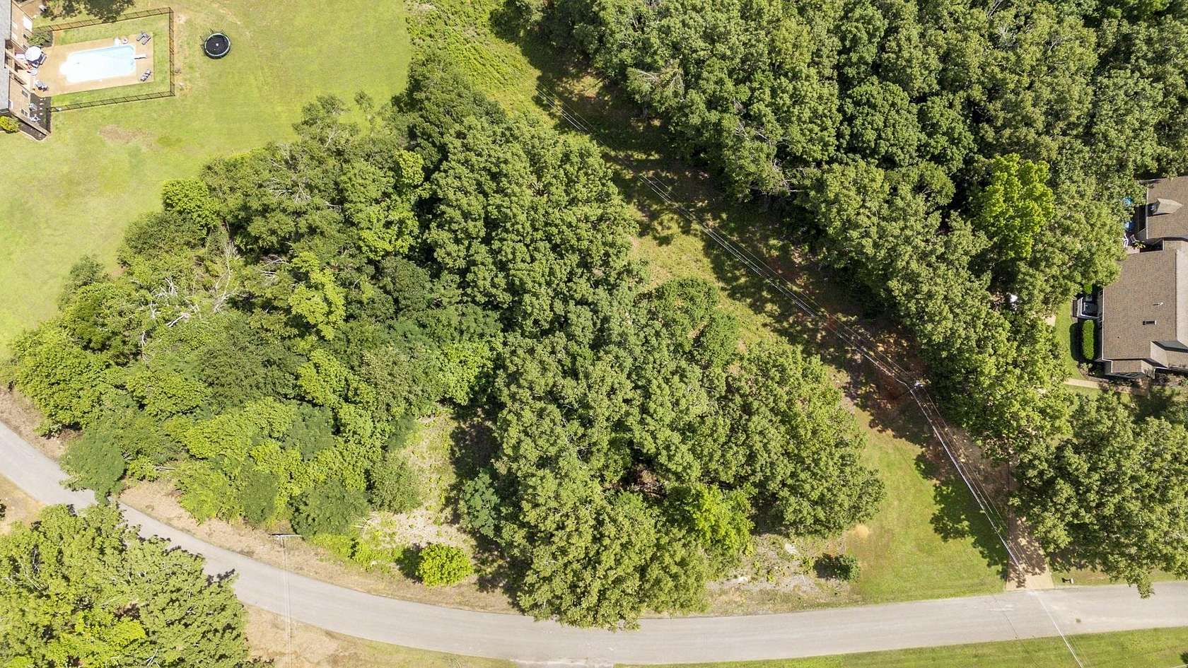 1.12 Acres of Residential Land for Sale in Savannah, Tennessee
