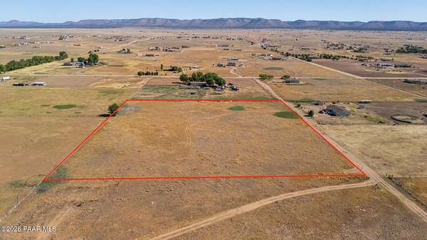 7 Acres of Residential Land for Sale in Paulden, Arizona