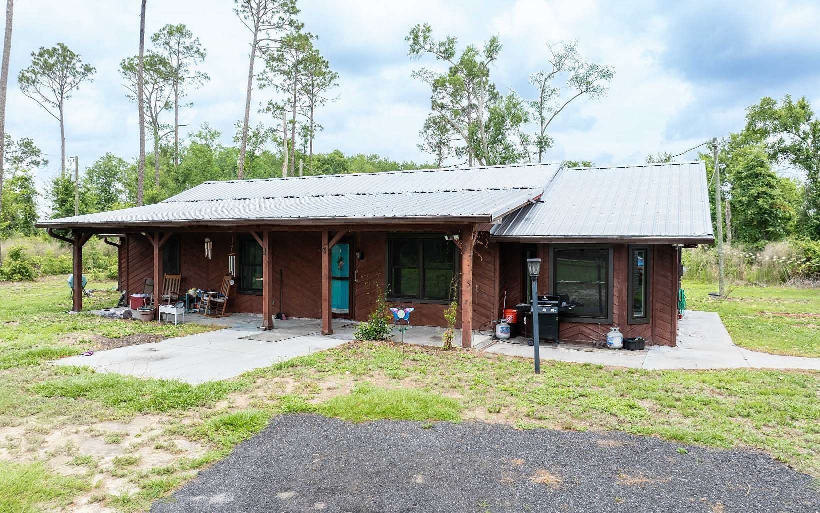 2 Acres of Land with Home for Sale in Jennings, Florida
