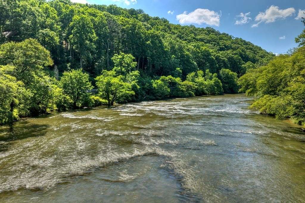 1.53 Acres of Land with Home for Sale in Blue Ridge, Georgia