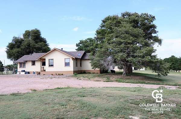 9.84 Acres of Land with Home for Sale in Garden City Township, Kansas