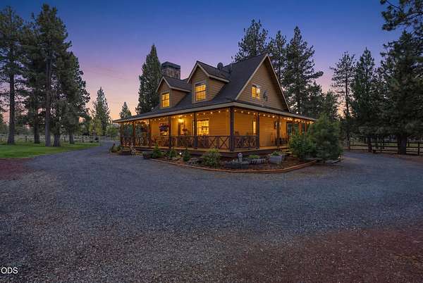 2.3 Acres of Land with Home for Sale in Sisters, Oregon