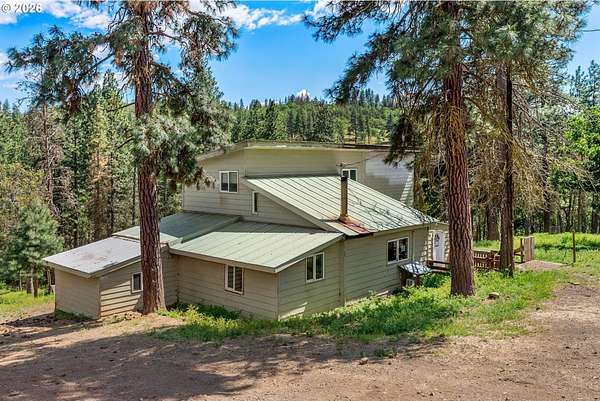 20 Acres of Recreational Land with Home for Sale in Goldendale, Washington