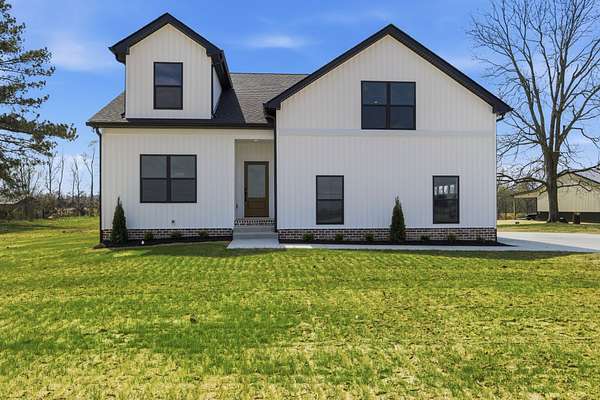 1.6 Acres of Land with Home for Sale in Springfield, Tennessee