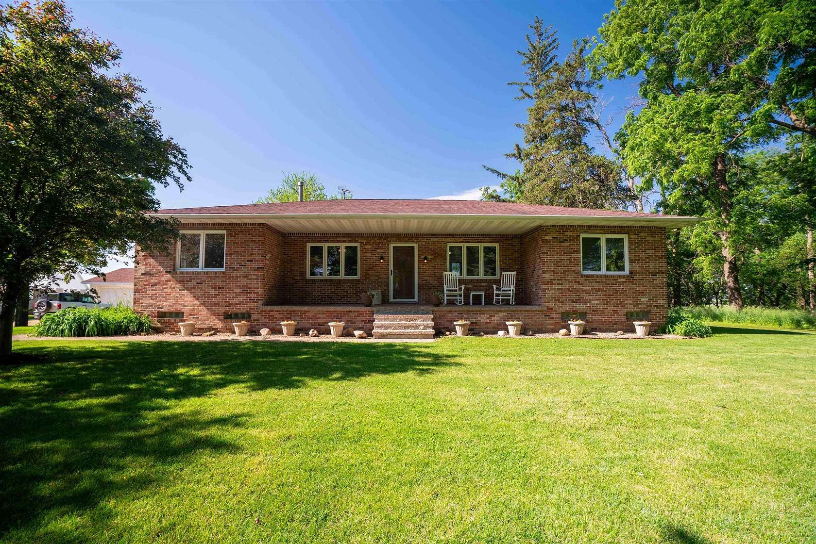 7.34 Acres of Land with Home for Sale in Waterloo, Iowa