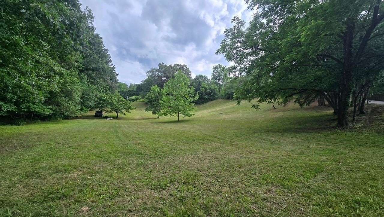2 Acres of Residential Land for Sale in Bowling Green, Kentucky