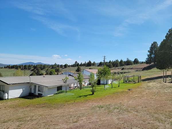 31.8 Acres of Land with Home for Sale in Klamath Falls, Oregon