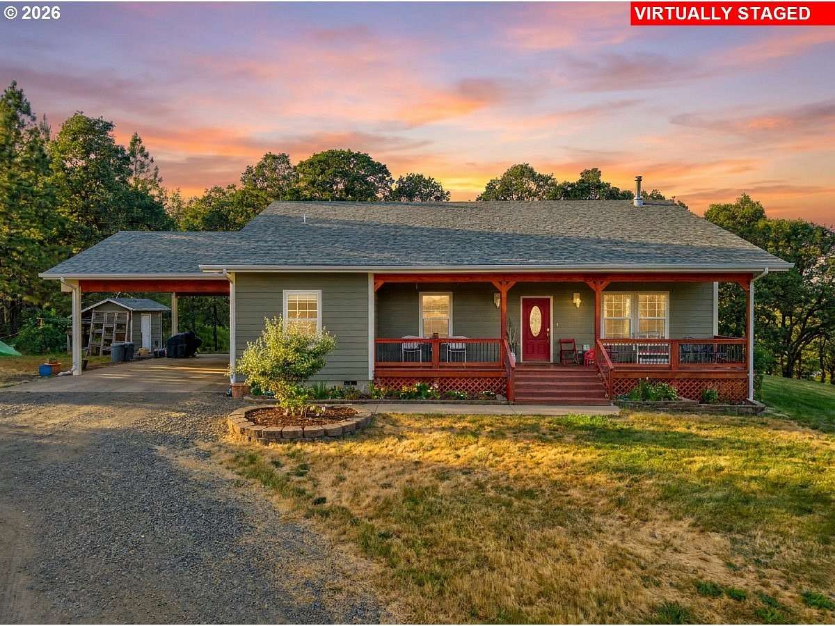7 Acres of Land with Home for Sale in Oakland, Oregon