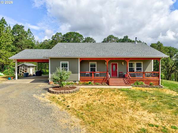7 Acres of Land with Home for Sale in Oakland, Oregon