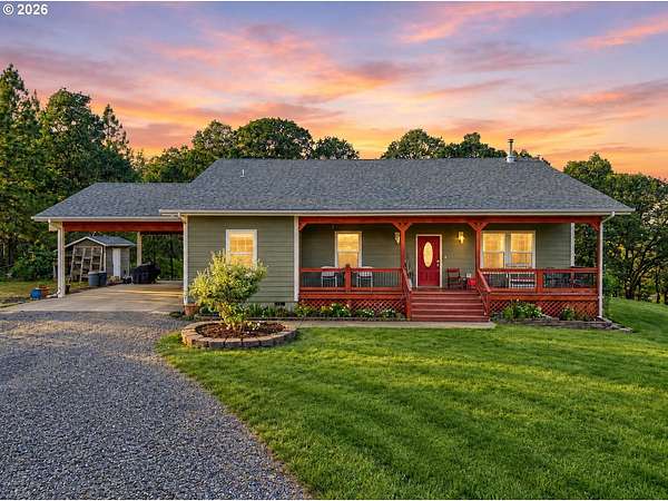 7 Acres of Land with Home for Sale in Oakland, Oregon