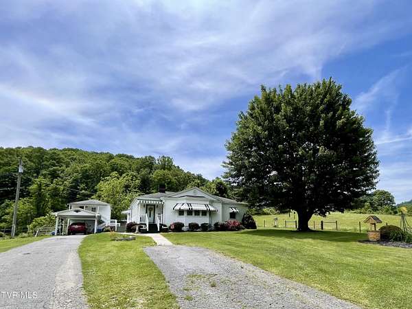 6 Acres of Land with Home for Sale in Bluefield, Virginia