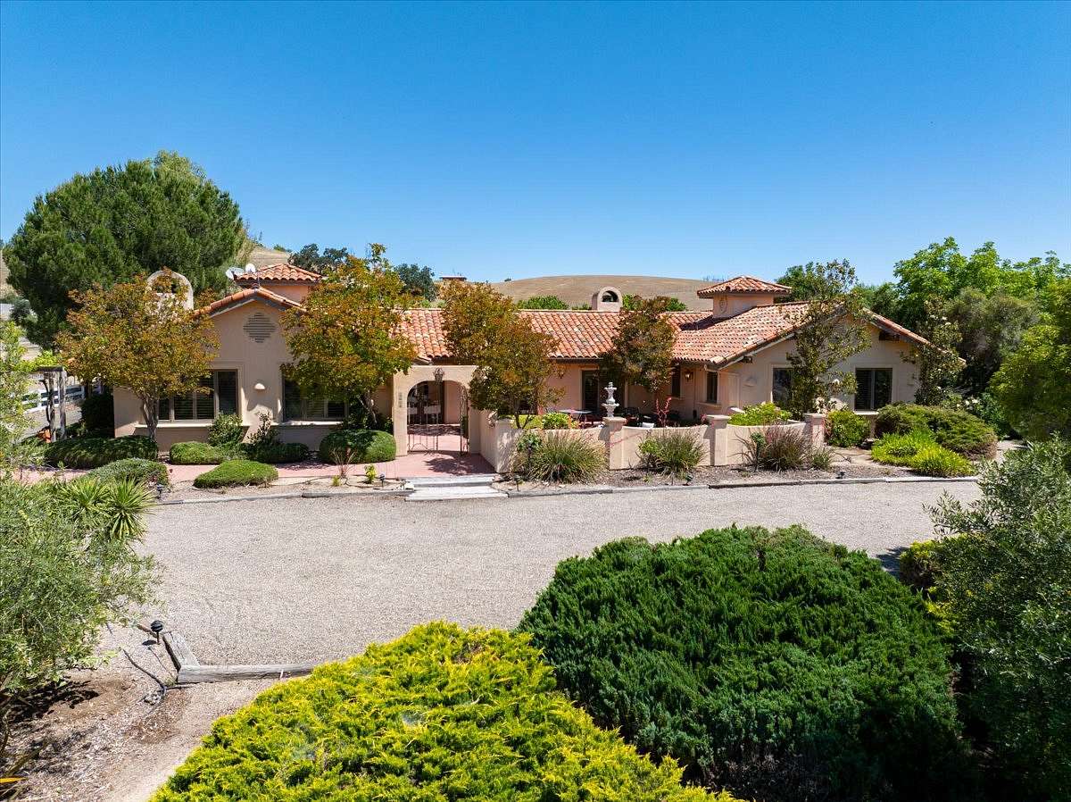 23.1 Acres of Improved Agricultural Land for Sale in Paso Robles, California