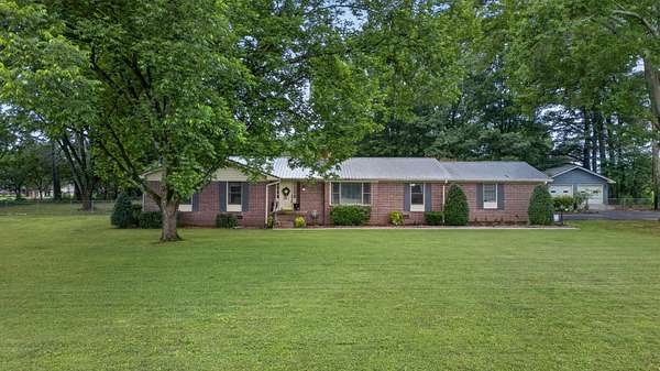 3.2 Acres of Land with Home for Sale in Winchester, Tennessee
