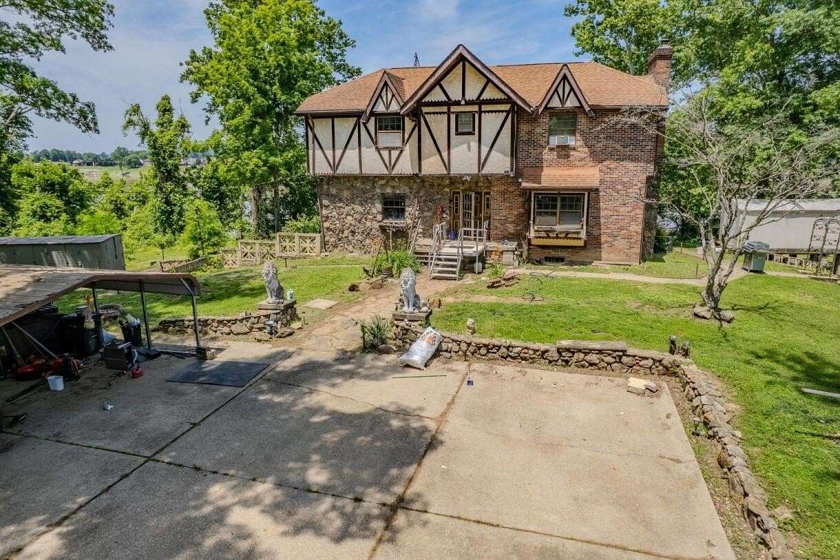 3.17 Acres of Land with Home for Sale in Huntington, West Virginia