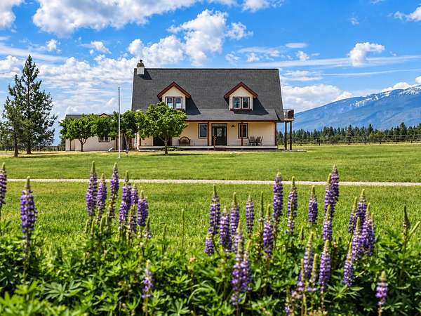 4.25 Acres of Land with Home for Sale in Victor, Montana