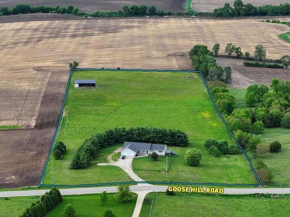 10 Acres of Land with Home for Sale in Cascade, Iowa