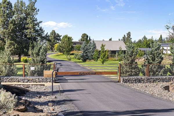 19.7 Acres of Land with Home for Sale in Bend, Oregon