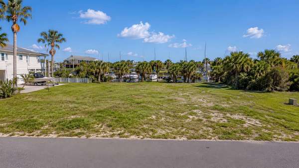 0.28 Acres of Residential Land for Sale in Crawfordville, Florida