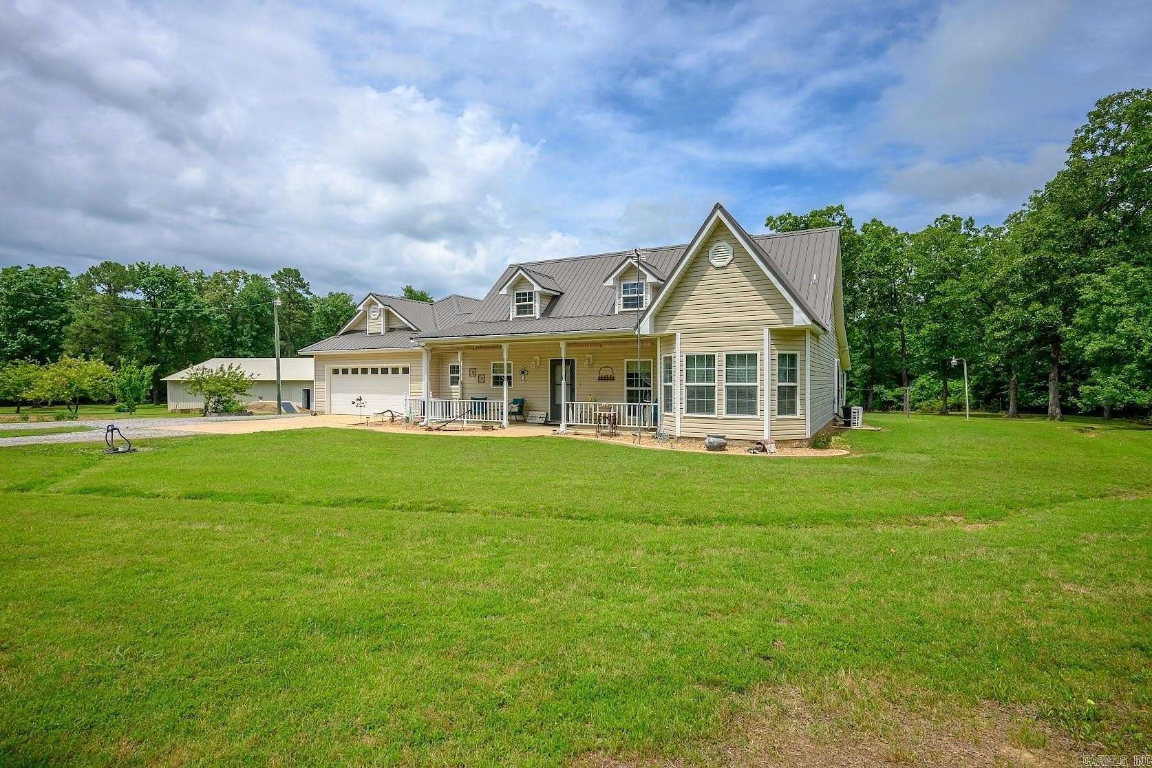 26.3 Acres of Recreational Land with Home for Sale in Floral, Arkansas