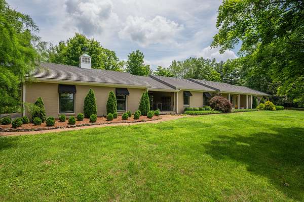 2.3 Acres of Land with Home for Sale in Lascassas, Tennessee